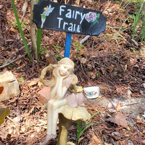 Meet your Posher 💫🍀💫 - Picture 2 of 4